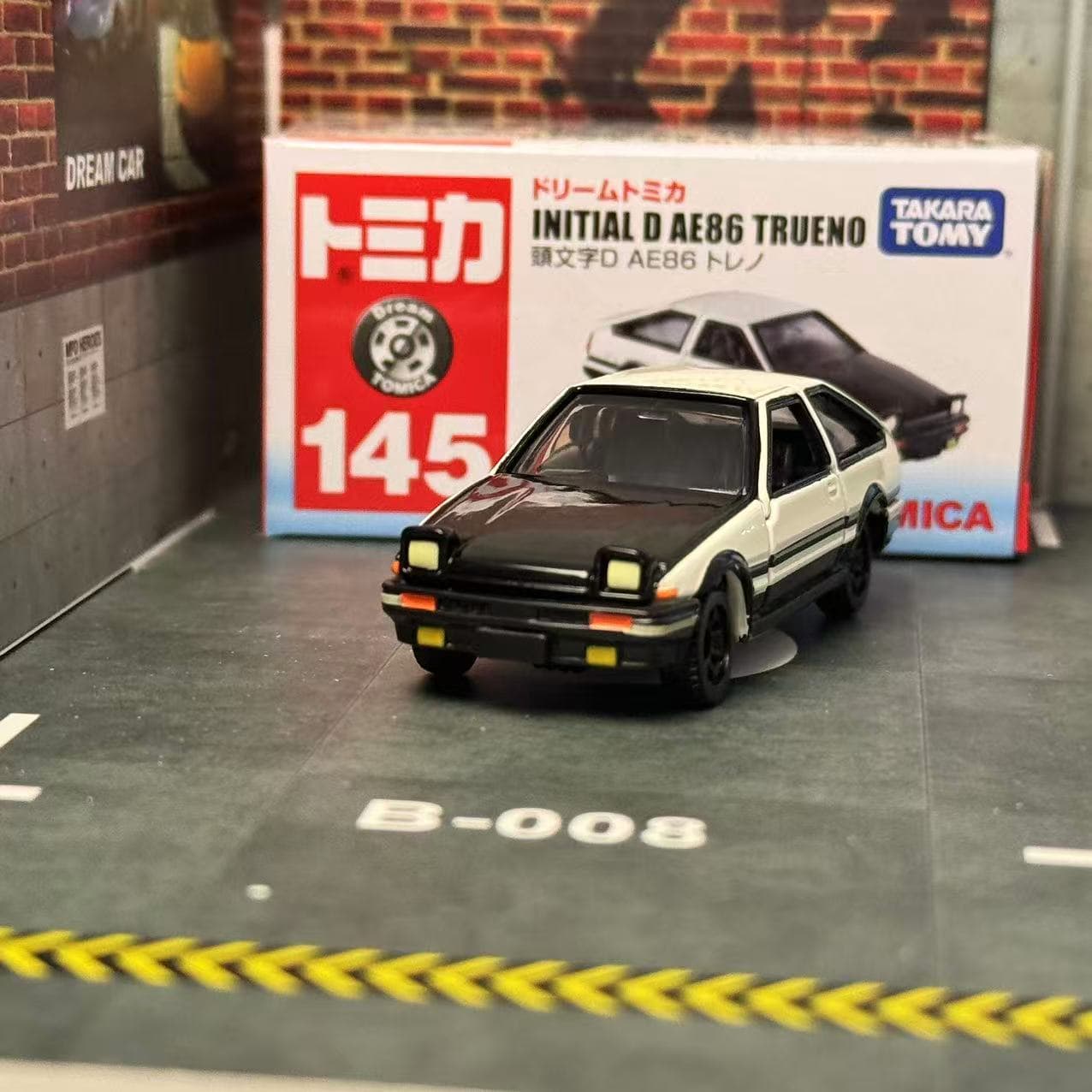 Мечта Томика НО. 145, Initial  – обзор и цена Vintage Collectible Toy Cars
